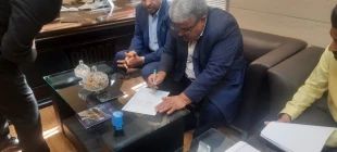 قرارداد واگذاری زمین جهت ساخت آموزشکده ملی مهارت پسران چابهار در منطقه آزاد چابهار به امضا رسید.  3